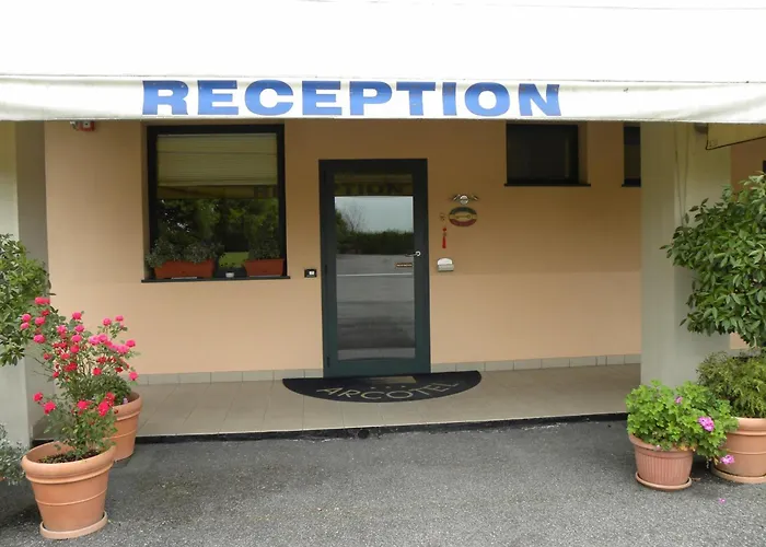 Arcotel Ξενοδοχείο Villanova Monferrato